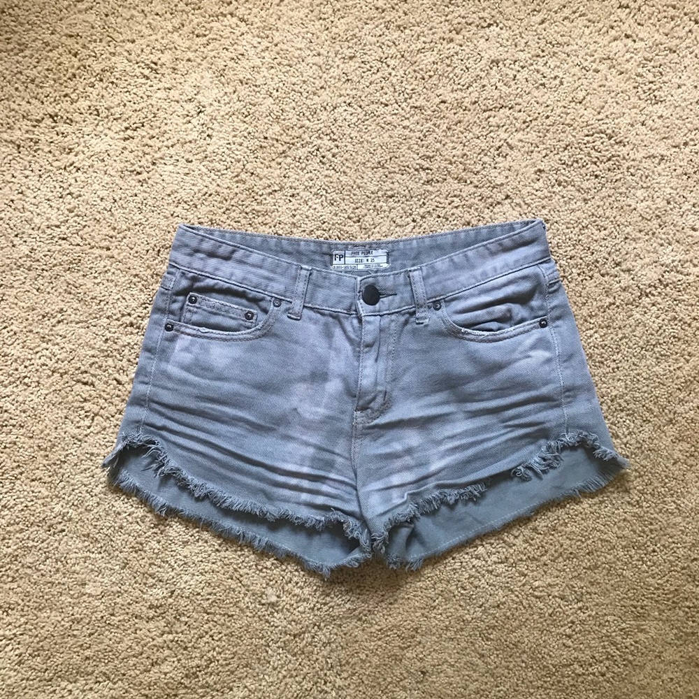 🦋FREE PEOPLE JEAN SHORTS🦋